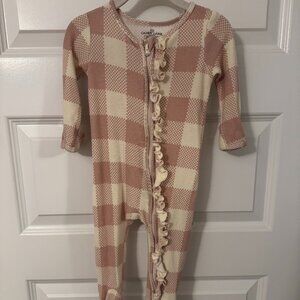 Caden Lane Big Check Bamboo Waffle Zipper Ruffle Footie | Rosy